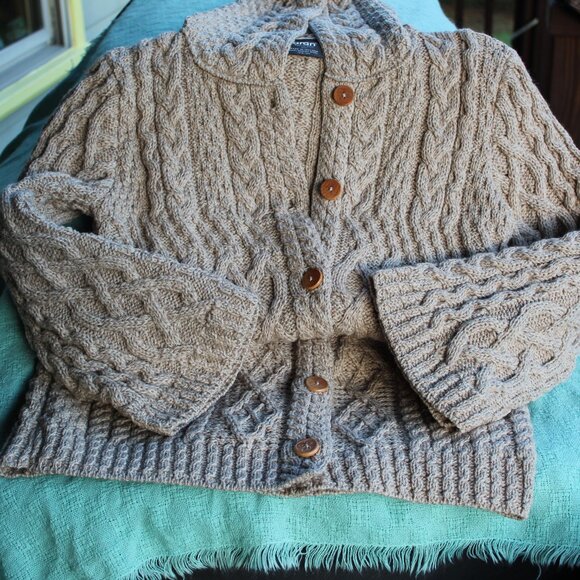 Aran Woollen Mills Button Up Hooded Cardigan Long Knitted Sweater Size M - Picture 4 of 7